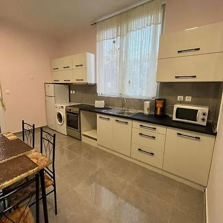 Agapi's Seaside Place ファリラキ