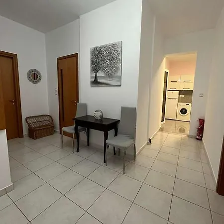 Agapi's Seaside Place فاليراكي