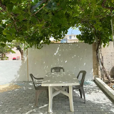 Agapi's Seaside Place ファリラキ