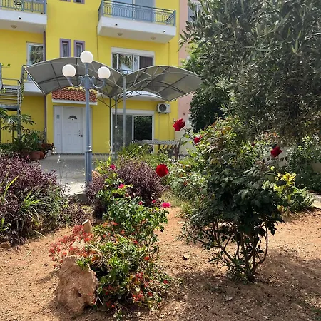 Agapi's Seaside Place * فاليراكي