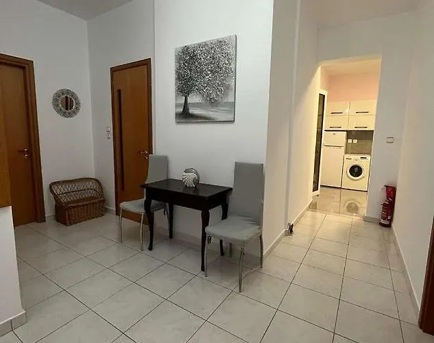 Agapi's Seaside Place فاليراكي