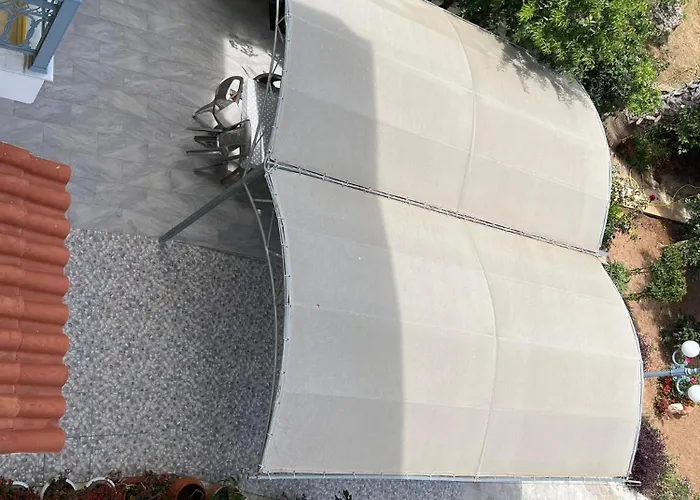 Agapi's Seaside Place فاليراكي