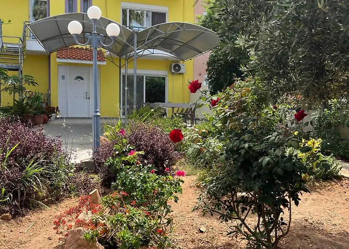 Agapi's Seaside Place * فاليراكي